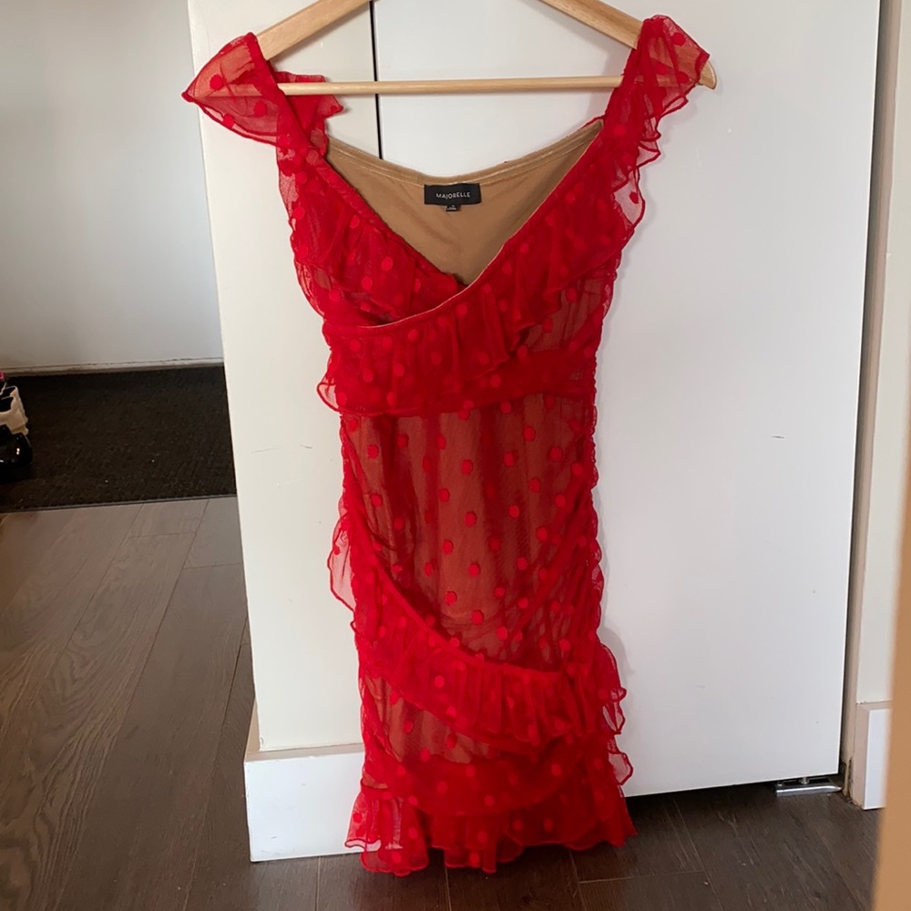 Worn once for 1 hour. Can be worn on/off shoulder.